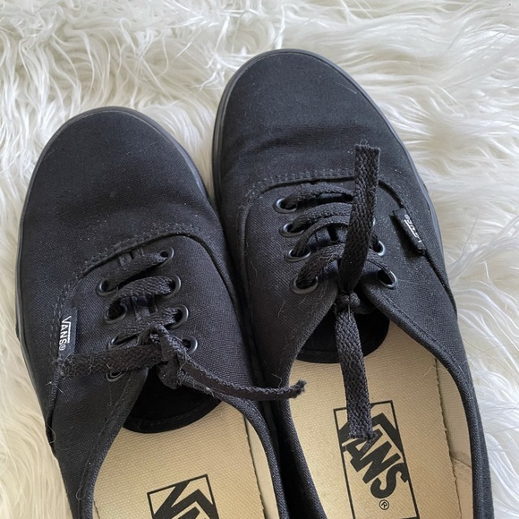 Vans Authentic Black Sneakers Unisex - Picture 2 of 6